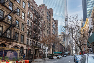 232 E 50th St in New York, NY - Building Photo - Building Photo