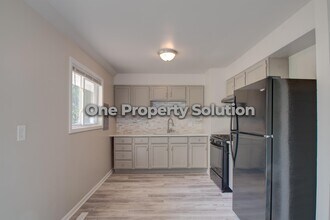 1031 E 47th Pl in Gary, IN - Foto de edificio - Building Photo