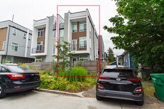 5516 11th Ave NW in Seattle, WA - Building Photo - Building Photo