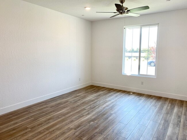 2335 S Shirley Ave in Fresno, CA - Building Photo - Building Photo
