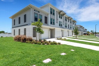 RISE Citrus Ridge Townhomes in Davenport, FL - Building Photo - Building Photo