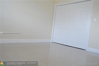 4732 SW 33rd Ave, Unit 207 in Fort Lauderdale, FL - Building Photo - Building Photo