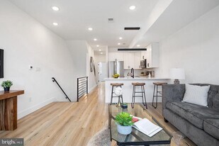 3106 Clifford St in Philadelphia, PA - Building Photo