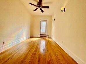 22 W 68th St in New York, NY - Building Photo - Building Photo