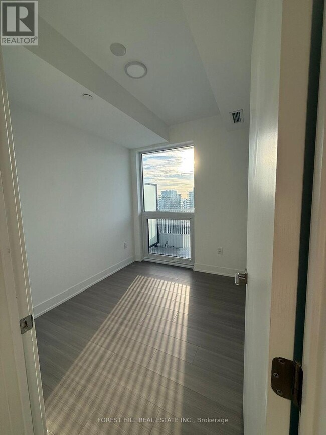 36 Olive Ave in Toronto, ON - Building Photo - Building Photo