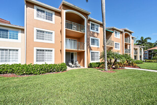 1265 Wildwood Lakes Blvd in Naples, FL - Building Photo