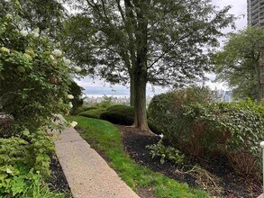 8500 JFK Blvd E in North Bergen, NJ - Building Photo - Building Photo