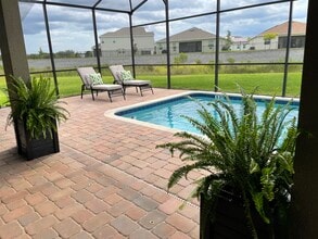 2293 Victoria Dr in Davenport, FL - Building Photo - Building Photo