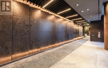 110 Broadway Ave in Toronto, ON - Building Photo - Building Photo