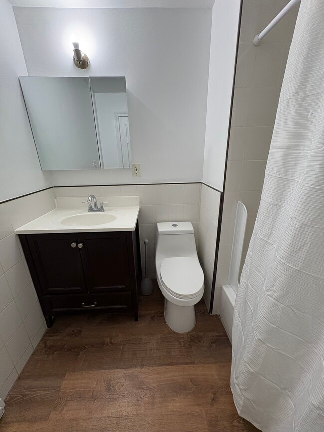 162 Lexington St, Unit 2 in Boston, MA - Building Photo - Building Photo