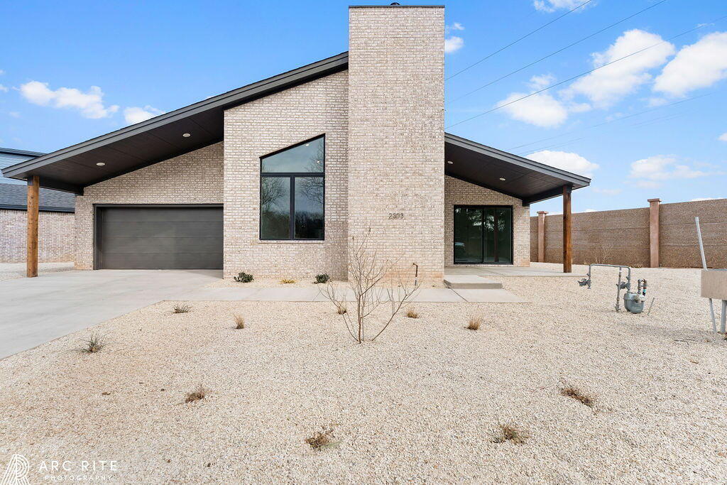 2303 Toledo Ave in Lubbock, TX - Building Photo
