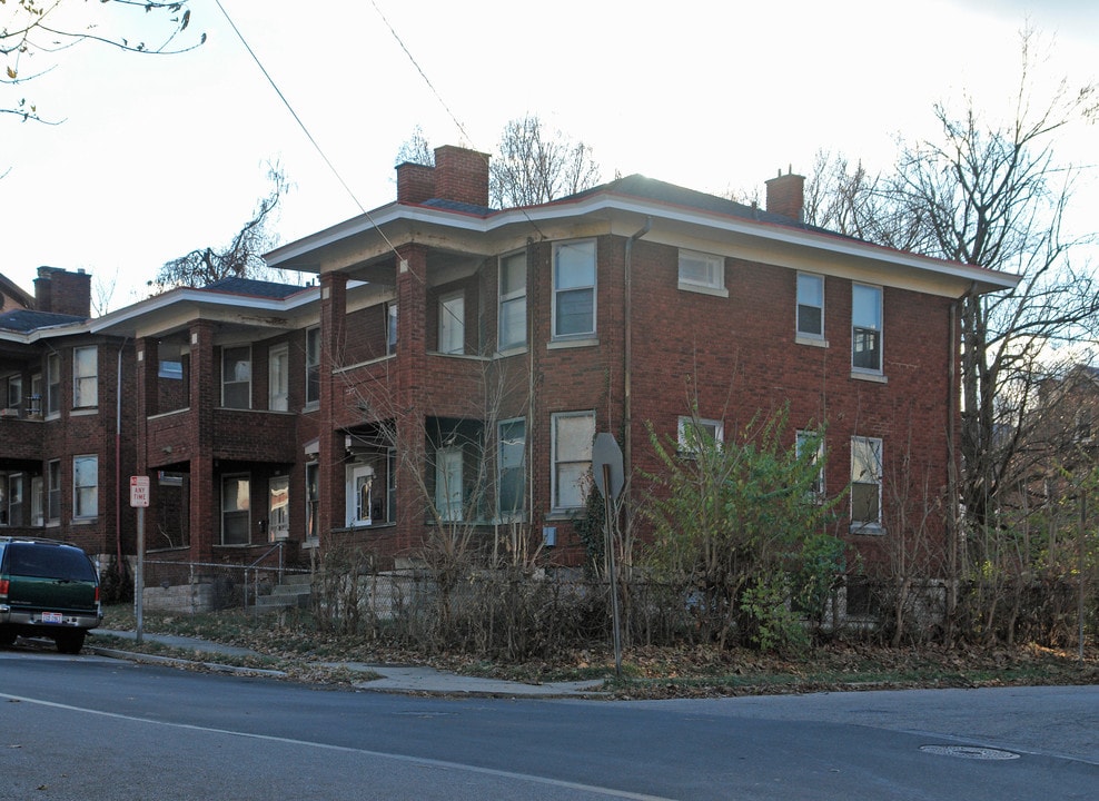 1919 Young St in Cincinnati, OH - Building Photo