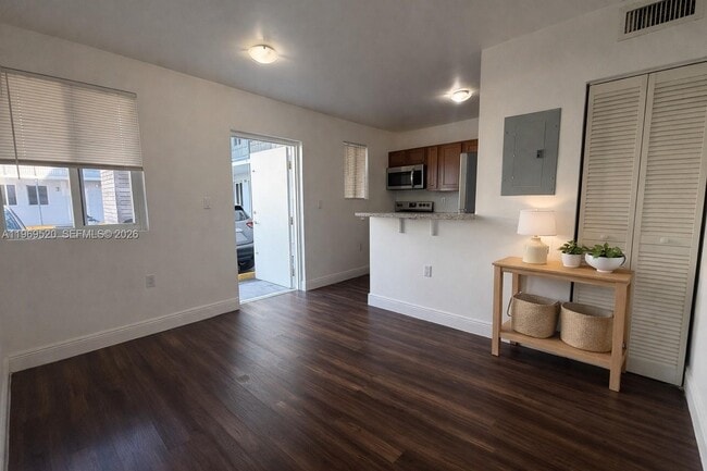 540 NW 7th St in Miami, FL - Building Photo - Building Photo