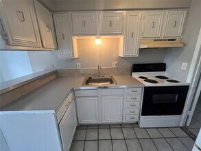 4303 Duval St in Austin, TX - Building Photo - Building Photo
