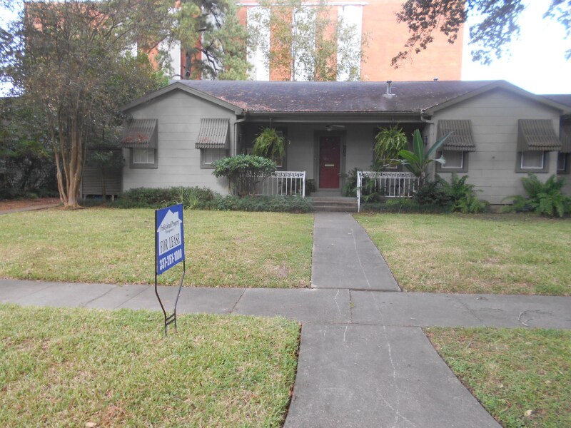 215 Buena Vista Blvd in Lafayette, LA - Building Photo