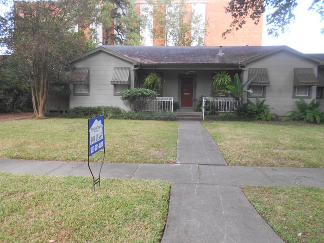 property at 215 Buena Vista Blvd