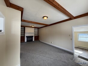 4332 E Lake Rd in Hamilton, NY - Building Photo - Building Photo