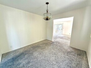 32 Elissa Ln in Yonkers, NY - Building Photo - Building Photo