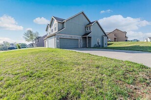 2022 Quail Run in Junction City, KS - Building Photo