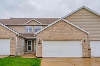 3020 Selkirk Dr in Sun Prairie, WI - Building Photo - Building Photo