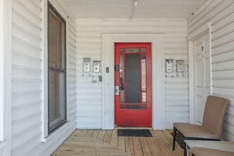 128 E Rich Ave in DeLand, FL - Building Photo - Building Photo