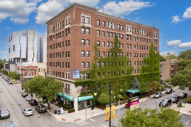 The Versailles Apartments in Chicago, IL - Foto de edificio - Building Photo