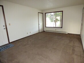 1192 7th St NW, Unit 1192 in Salem, OR - Building Photo - Building Photo