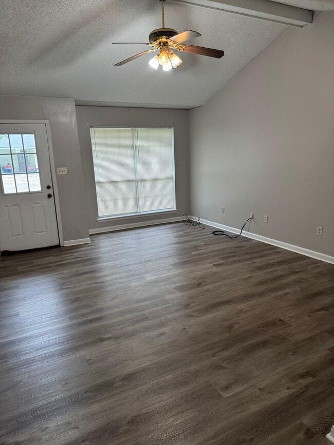 2 Kim Ln in Hattiesburg, MS - Building Photo - Building Photo