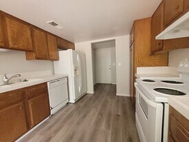 9845 Genesee Ave in San Diego, CA - Building Photo