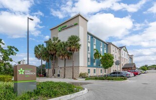 Furnished Studio-Deerfield Beach in Deerfield Beach, FL - Building Photo