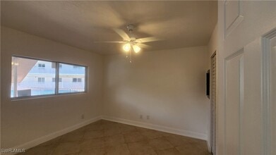 2590 First St in Ft. Myers, FL - Building Photo - Building Photo