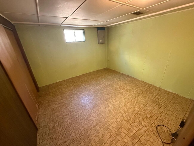 242 Sadonia Ave in St. Louis, MO - Foto de edificio - Building Photo