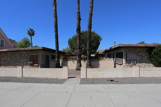 316-330 W 7th Ave in Escondido, CA - Building Photo - Building Photo