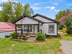 545 6th St in Newport, TN - Building Photo