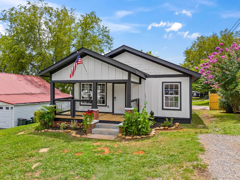 545 6th St in Newport, TN - Building Photo