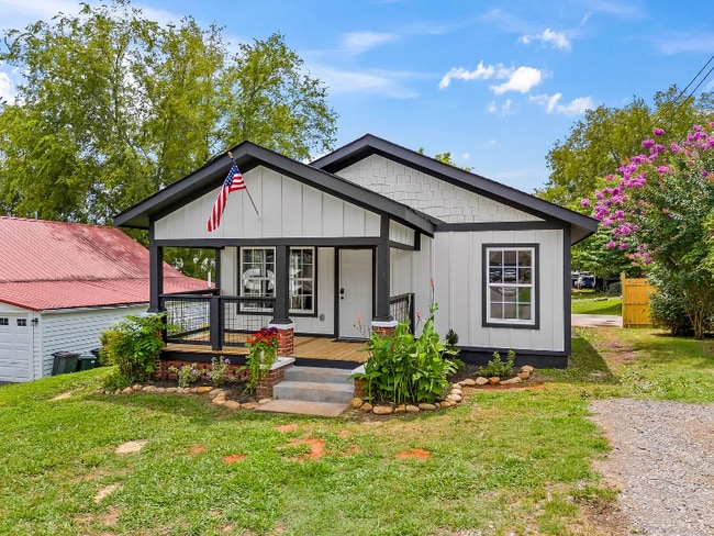 property at 545 6th St