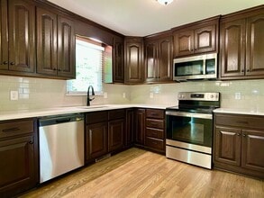 103 Crescent Dr in Princeton, NC - Foto de edificio - Building Photo