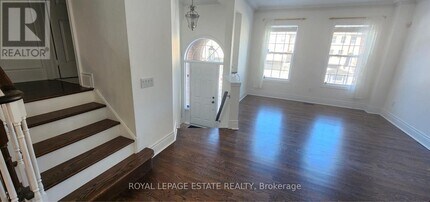 8038 Yonge St in Markham, ON - Building Photo - Building Photo