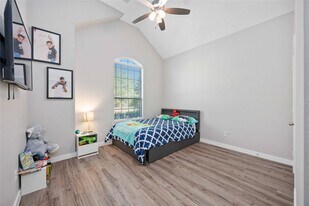 12610 Woodbourne Forest Dr in Atascocita, TX - Building Photo