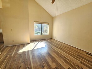 5878 Walnut Creek Rd in Reno, NV - Building Photo - Building Photo