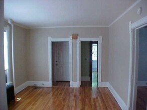 1881 E Main St in Madison, WI - Building Photo - Building Photo