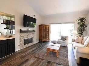 210 Desert Falls Dr E in Palm Desert, CA - Building Photo - Building Photo