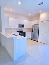 2646 Sunray Venus Wy in Ruskin, FL - Building Photo - Building Photo