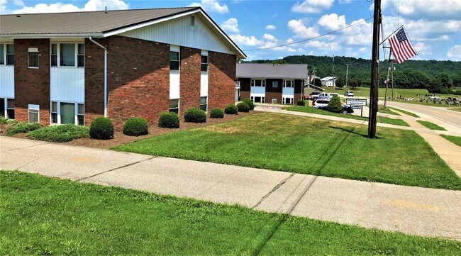 805 Mitchell Ave in Beverly, OH - Building Photo - Building Photo