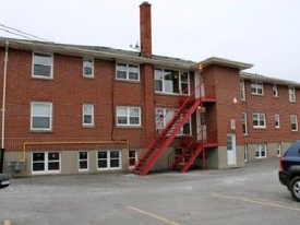 847 N Simcoe St Apartments