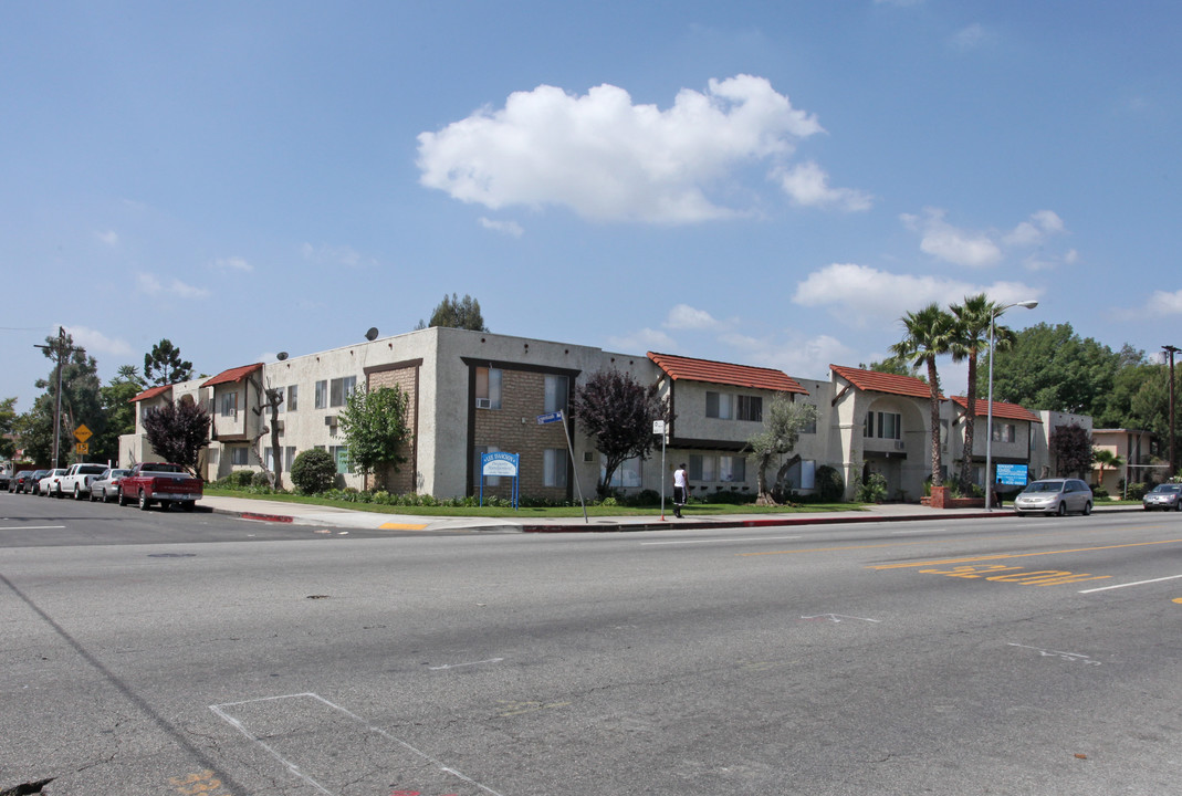 13450 Van Owen St in Van Nuys, CA - Building Photo