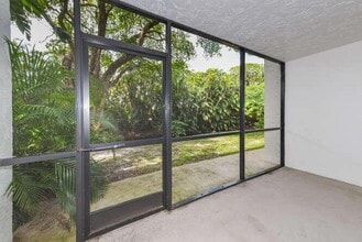 1605 S US Hwy 1, Unit E103 in Jupiter, FL - Building Photo - Building Photo