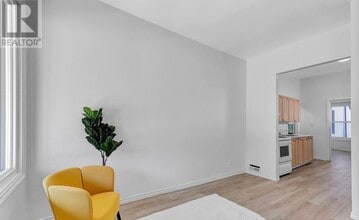 104 Mulcaster St in Barrie, ON - Building Photo - Building Photo