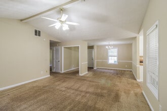 65 Oak Ridge Ct in Covington, GA - Building Photo - Building Photo