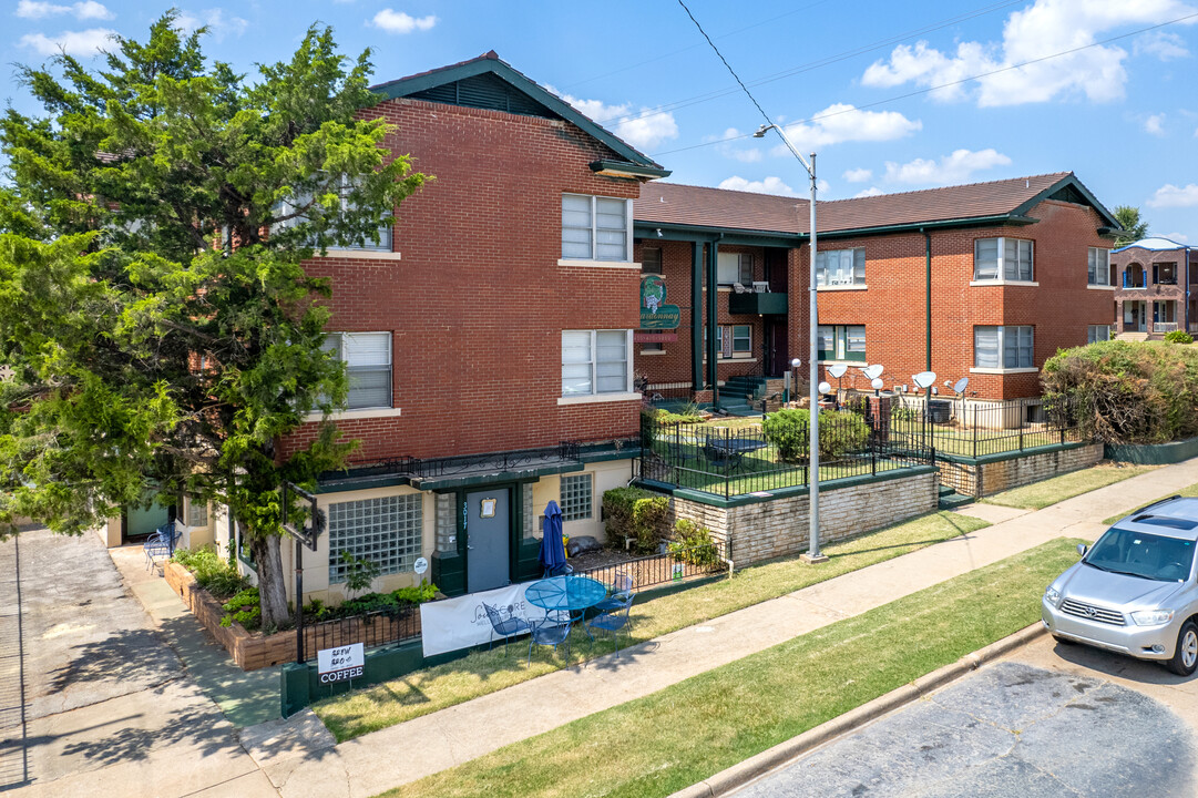 Chardonnay Apartments in Oklahoma City, OK - Building Photo